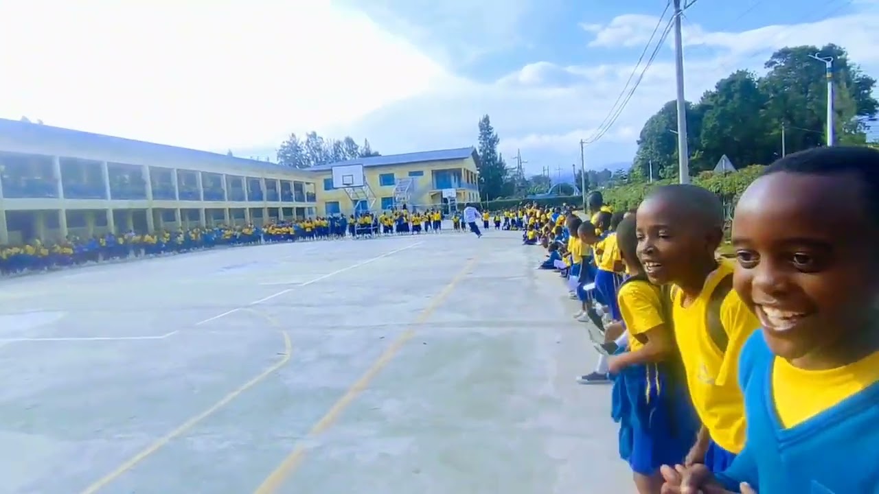 UMUKINO W'AGATI HAGATI Y'ABARIMU N'ABANYESHURI BA ÉCOLE SAINT MARC RUHENGERI. ( PART 1 )