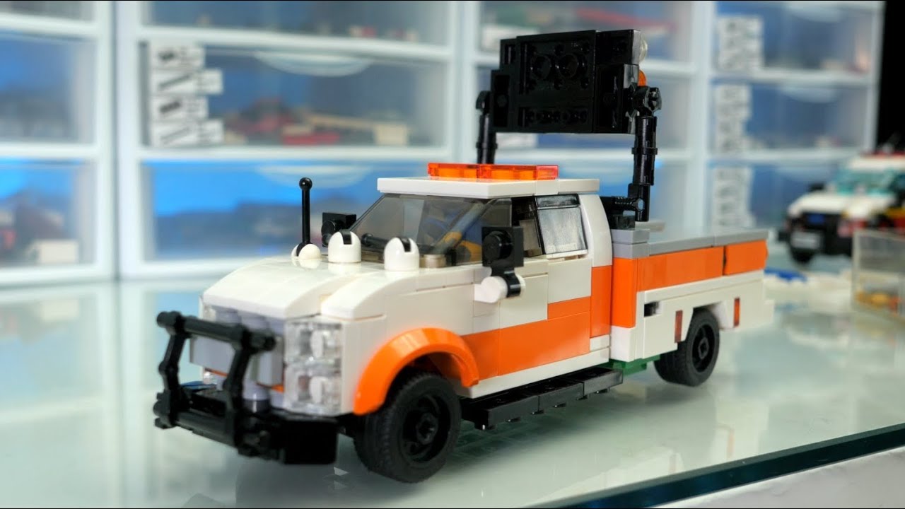 Building A Custom LEGO Highway Incident Response Unit!