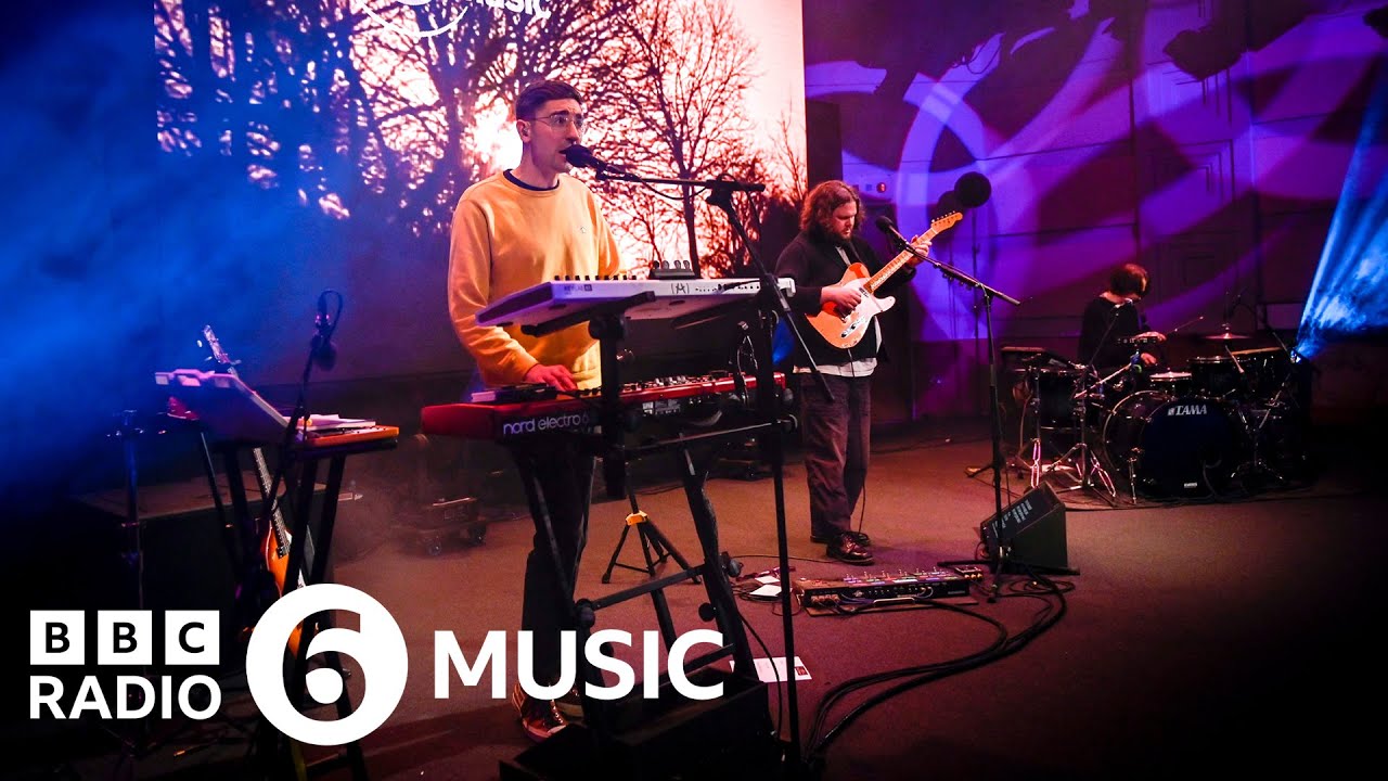 Alt-J - Everything Goes My Way (Metronomy cover)