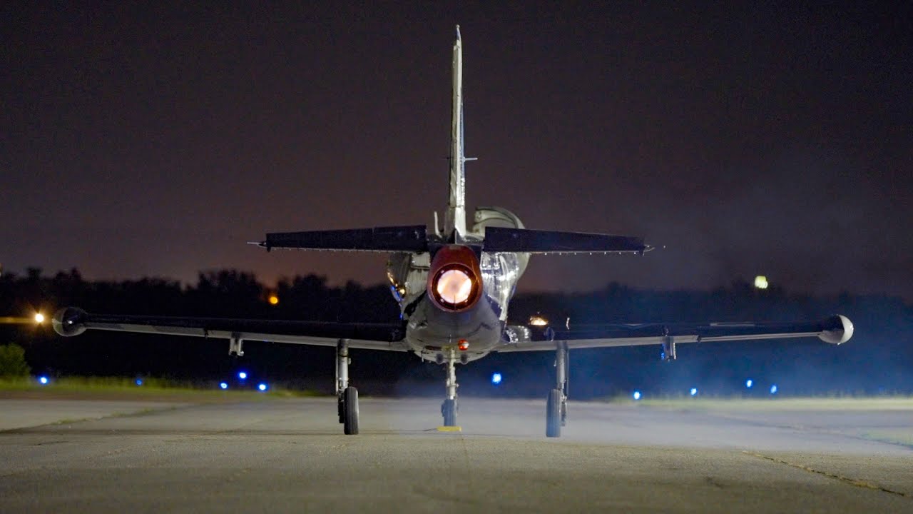 Собираем наш истребитель L-39. Но заведется ли он?