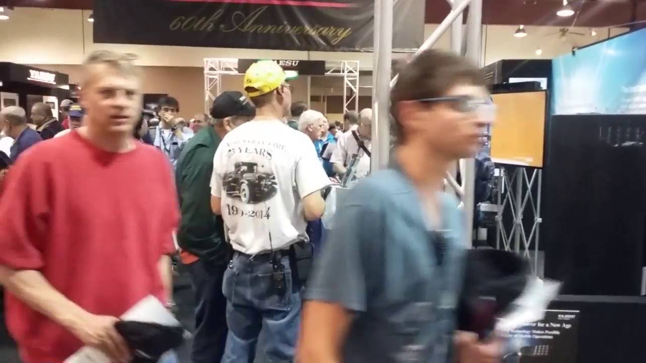 AlexLoop Antenna  Demonstration at YAESU Booth Hamvention 2016