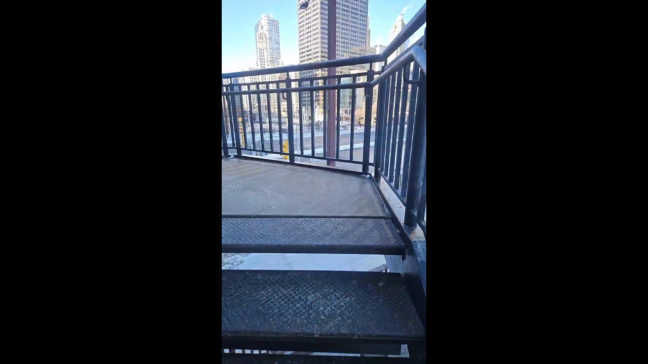 Chicago Streetwalking Noon January 28, 2026