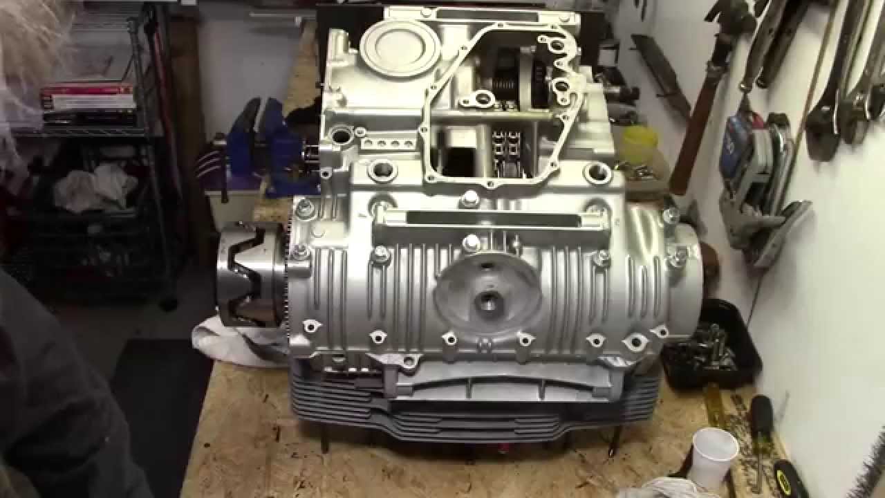 73 Honda CB750 Custom Build Part 15 - Assembling The Crankcase Halves