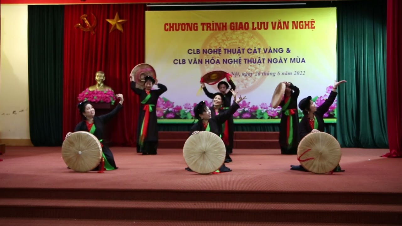 KHÁCH ĐẾN CHƠI NHÀ - CLB VĂN HÓA NGHỆ THUẬT NGÀY MÙA