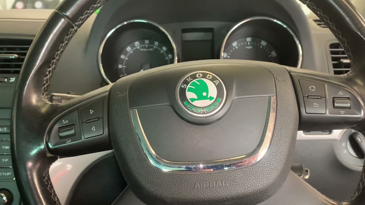 Центральный замок Skoda Yeti, электрические стеклоподъемники, электрические зеркала заднего вида ...