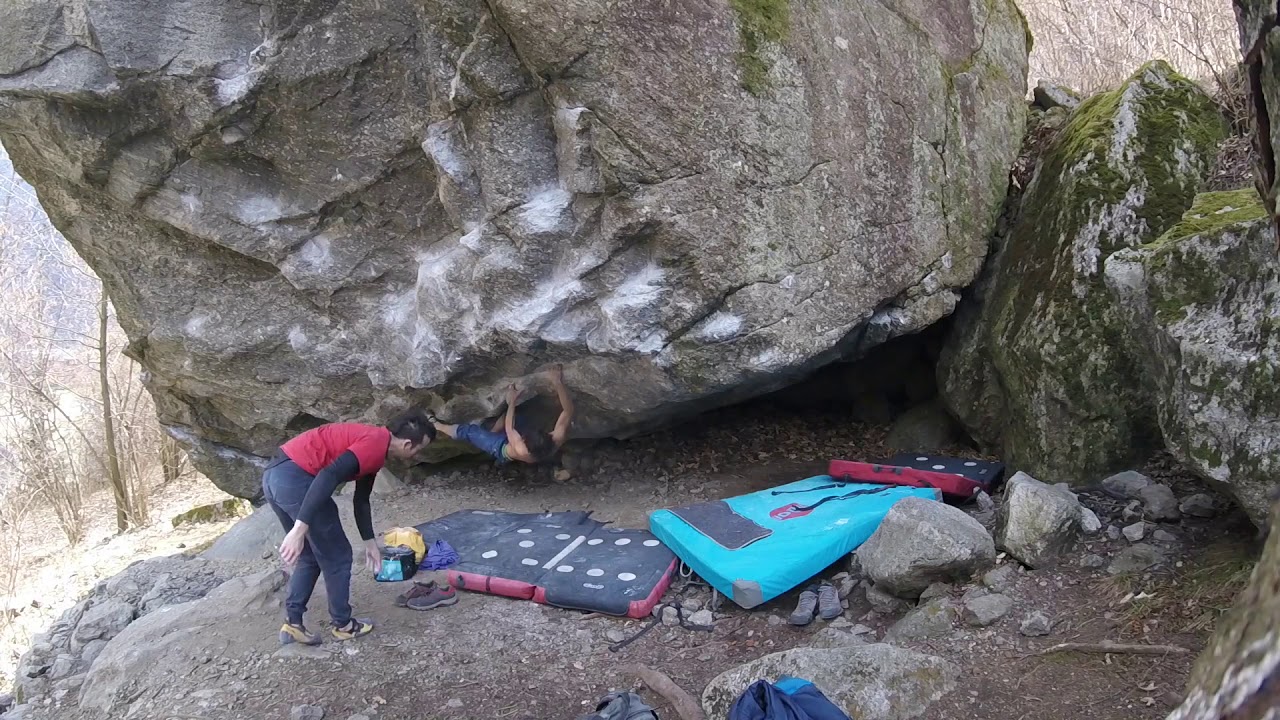 - Camarillo dritto - 8A - Val Masino