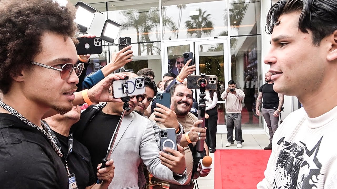 Blair Cobbs CRASHES Ryan Garcia interview to GIVE PERSONAL MESSAGE & SHAKE on SHOWDOWN