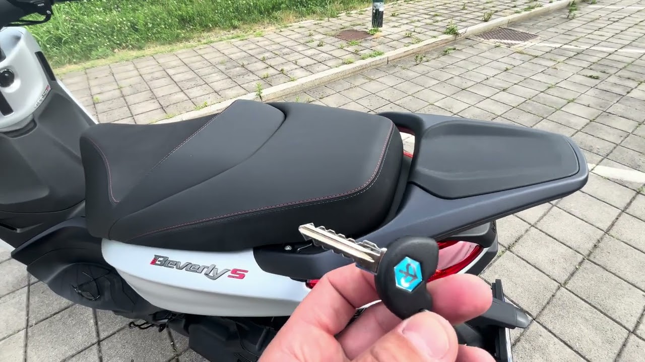 Piaggio Beverly 400 serratura sottosella
