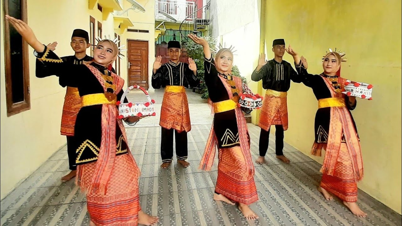 Tari Persembahan (Endeng-endeng)