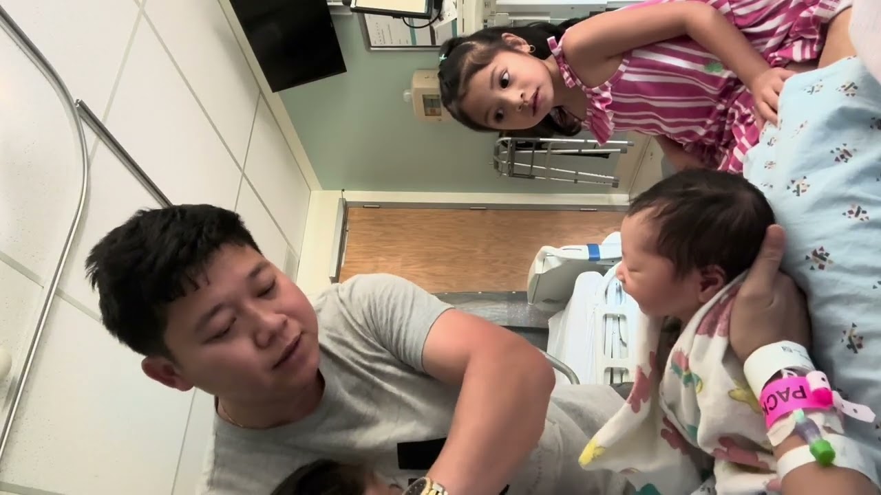 Giving birth to my baby boy, ate Sophia first time meeting baby bro