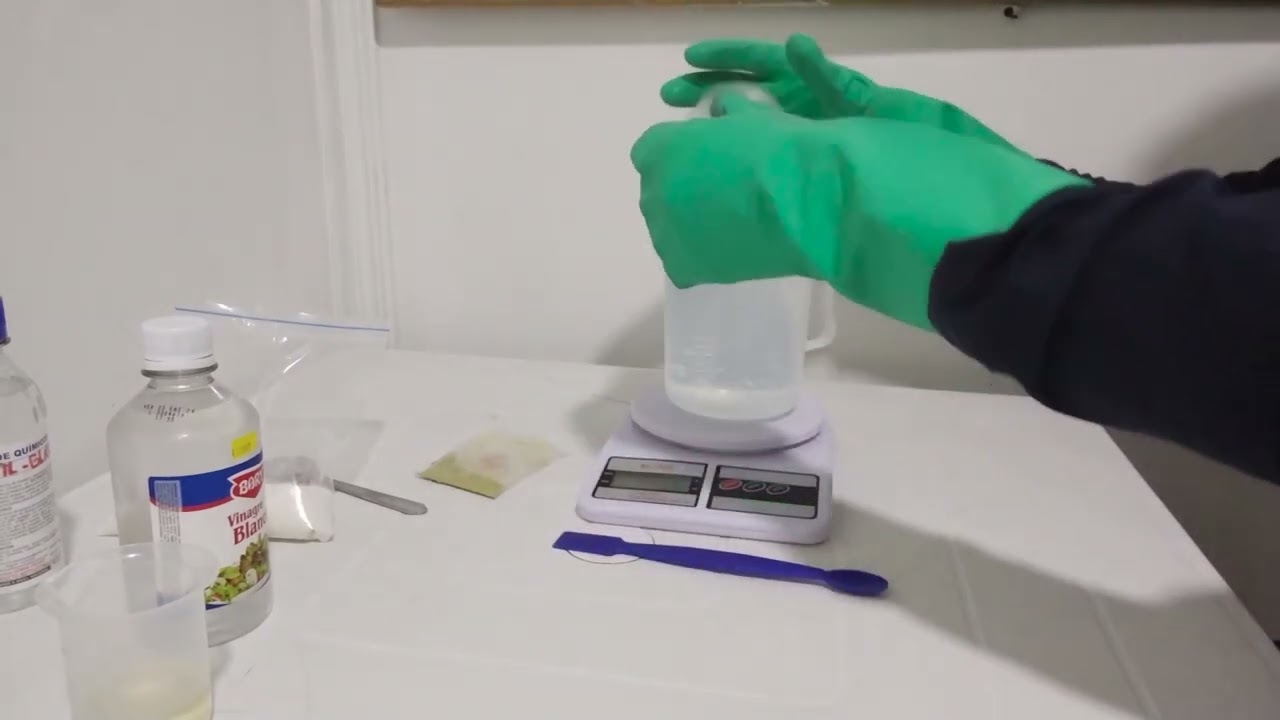 Cómo elaborar un Desengrasante industrial en gel pH alcalino mayor a 12