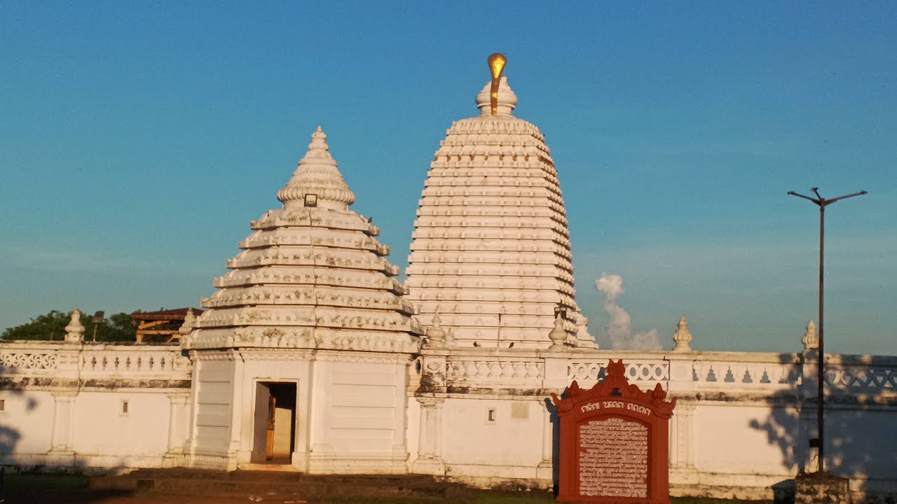 ମହିମା ମହାପ୍ରଭୁଙ୍କ ଗାଦି ମନ୍ଦିର ସନ୍ଧ୍ୟା ନୀତି ଚାଲିଛି🙏🙏01/10/2025#mahimagadi #gadiniti #jorandagadi