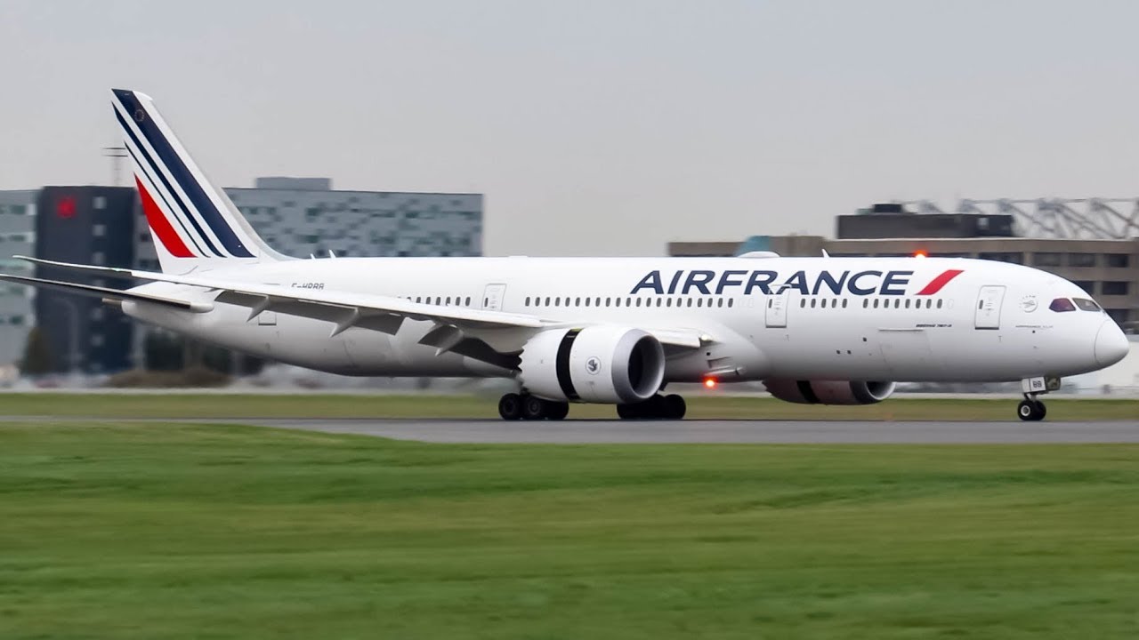 Air France Boeing 787-9 (B789) landing & departing Montreal (YUL/CYUL)