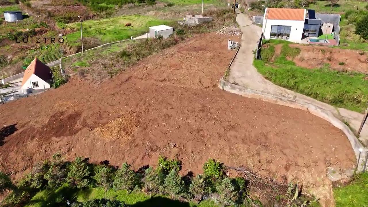 932 m2 of land with a breathtaking view in Fajã da Ovelha
