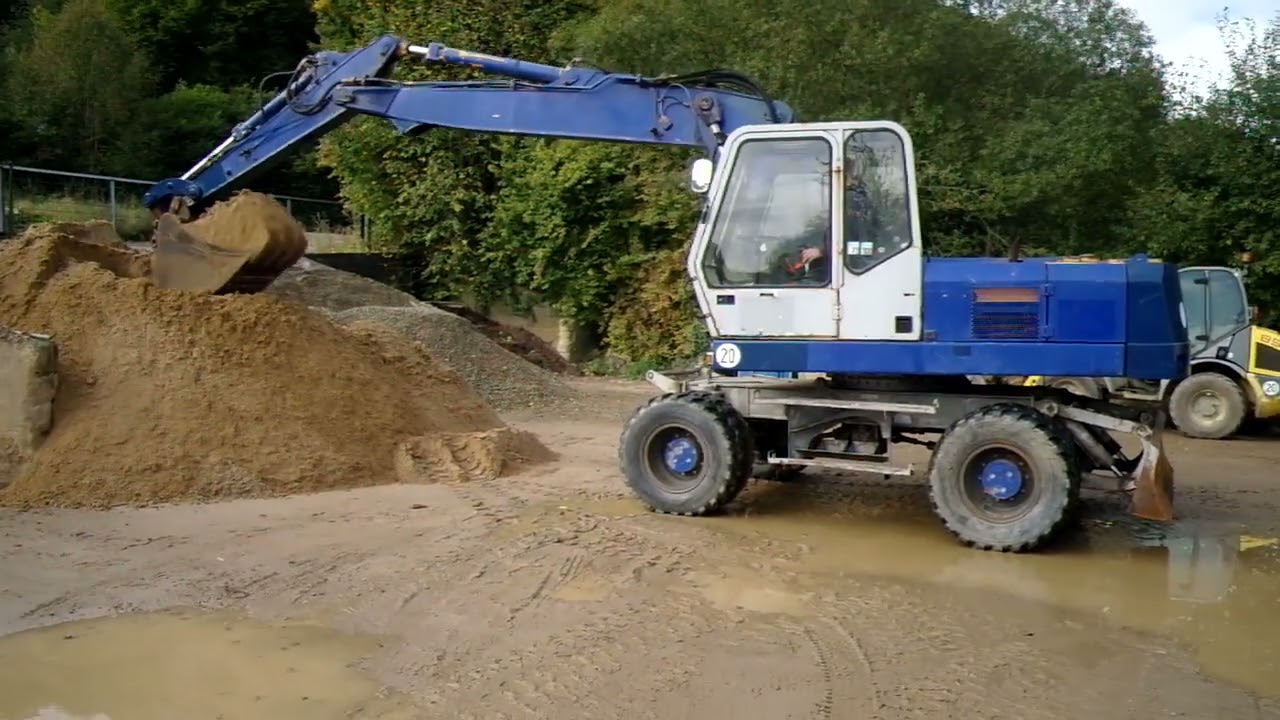 O&K Mobilbagger MH Plus