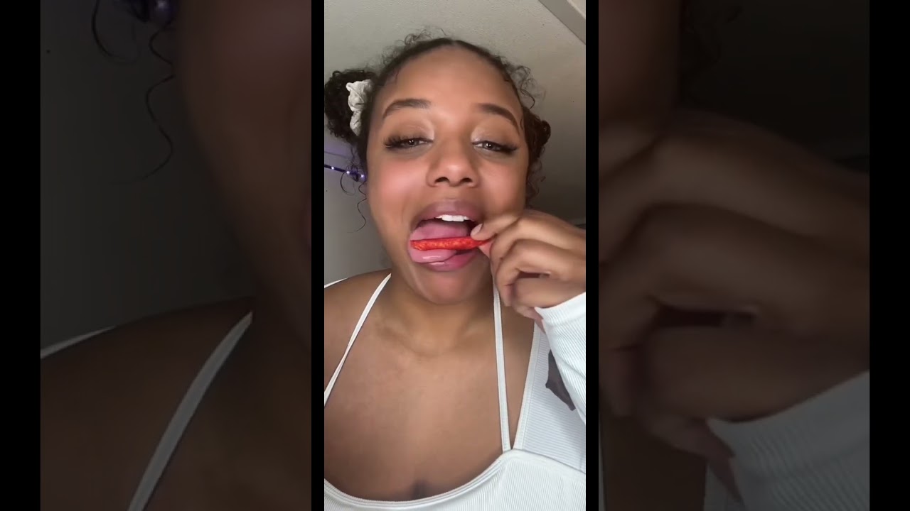 If you eat TAKIS like this&hellip; You&rsquo;re eating it WRONG‼️ #shorts