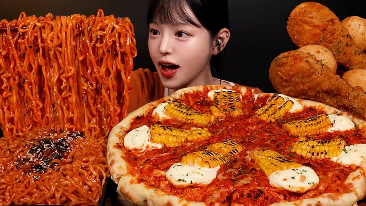 SUB)단짠꾸덕 레드콘리코타피자 먹방!🍕불닭볶음면에 골드킹 닭다리 치즈볼까지 프레드피자 치킨 꿀조합 Pizza & Chicken Mukbang Asmr