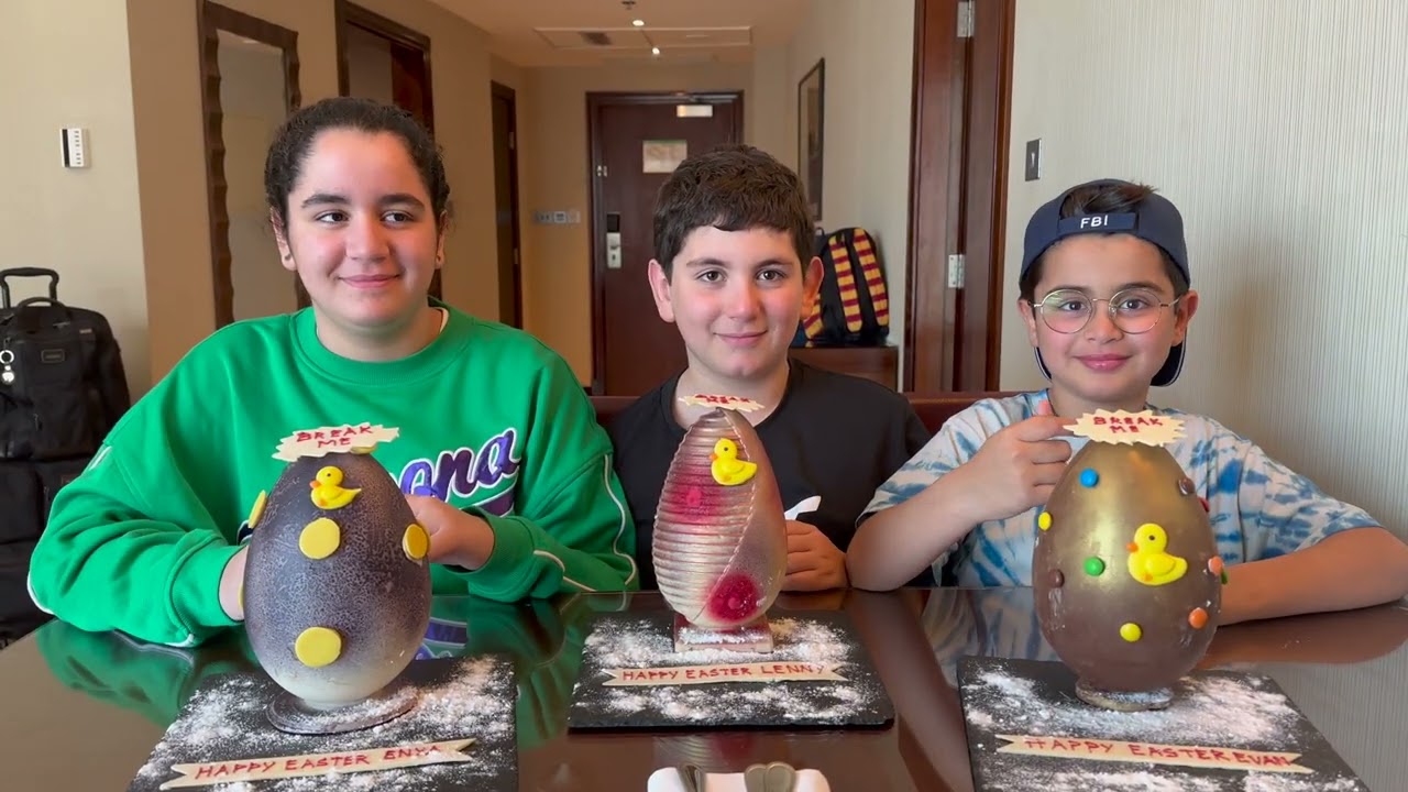 Abu Dhabi Family Trip: Celebrating Easter Lunch, Qasr Al Watan, Chicken for Iftar at Kamoon