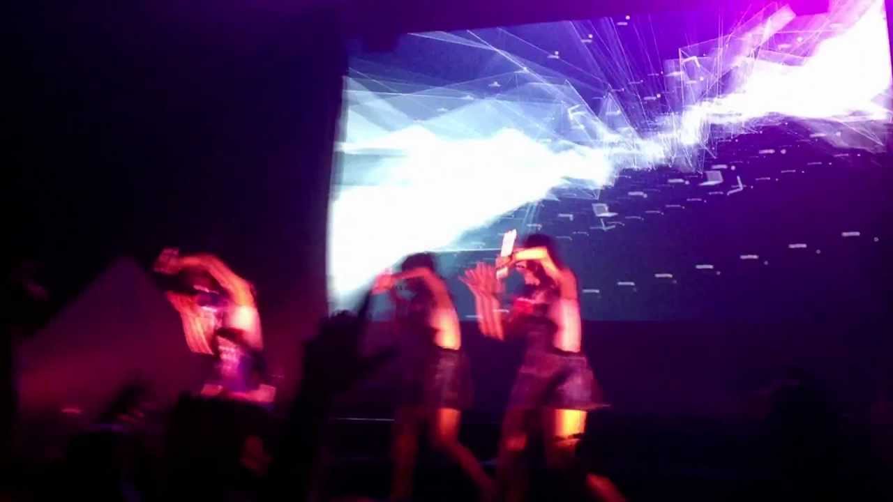 Perfume - Dream Fighter (Live in Paris 2013.07.07)