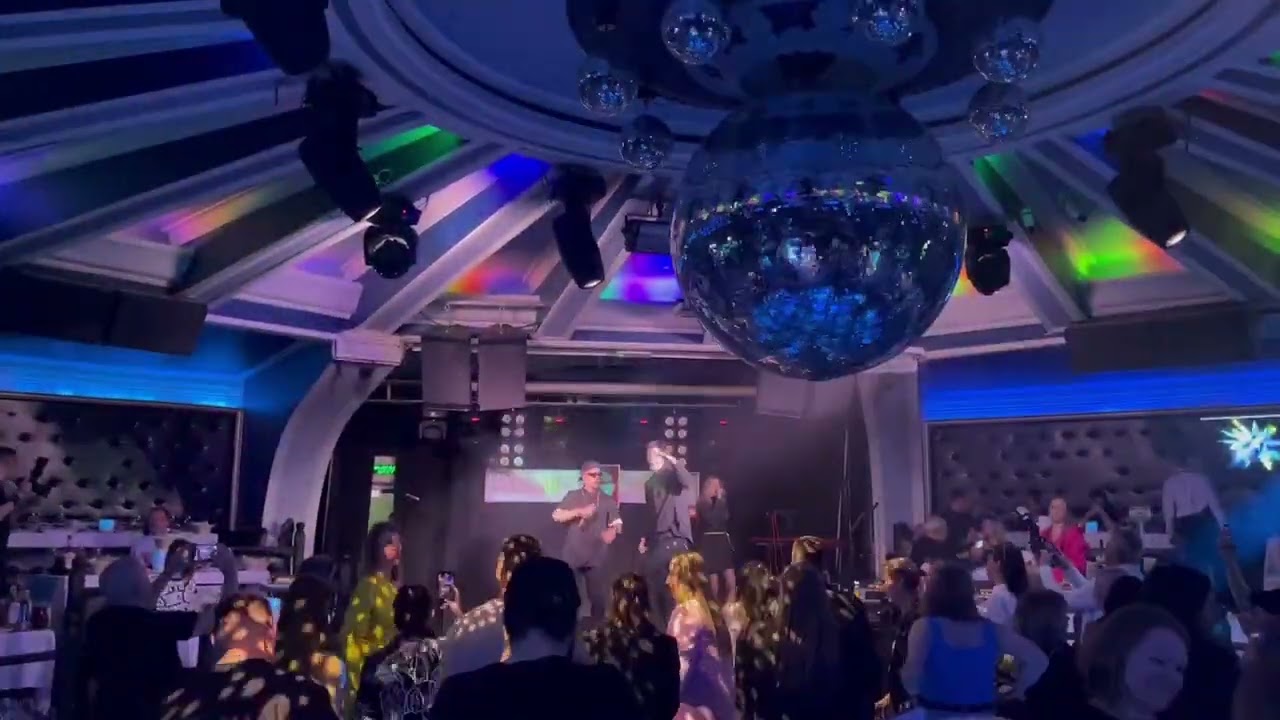 Счастье в том что вместе мы!