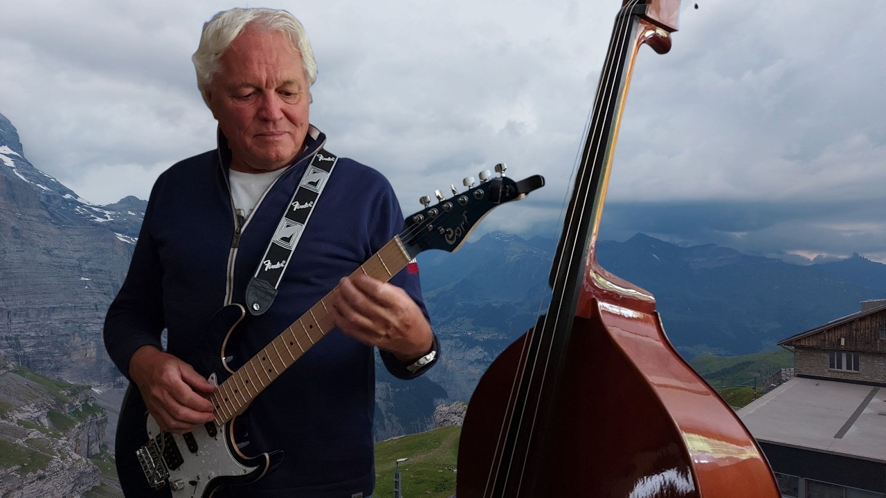 Ich gehöre zu dir - I belong to you, guitar Bojan Trontelj