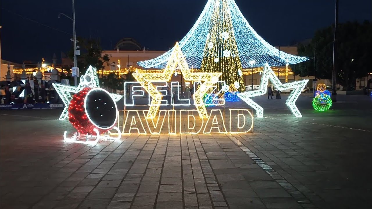 la navidad en Aguascalientes (adornos en la plaza de armas)