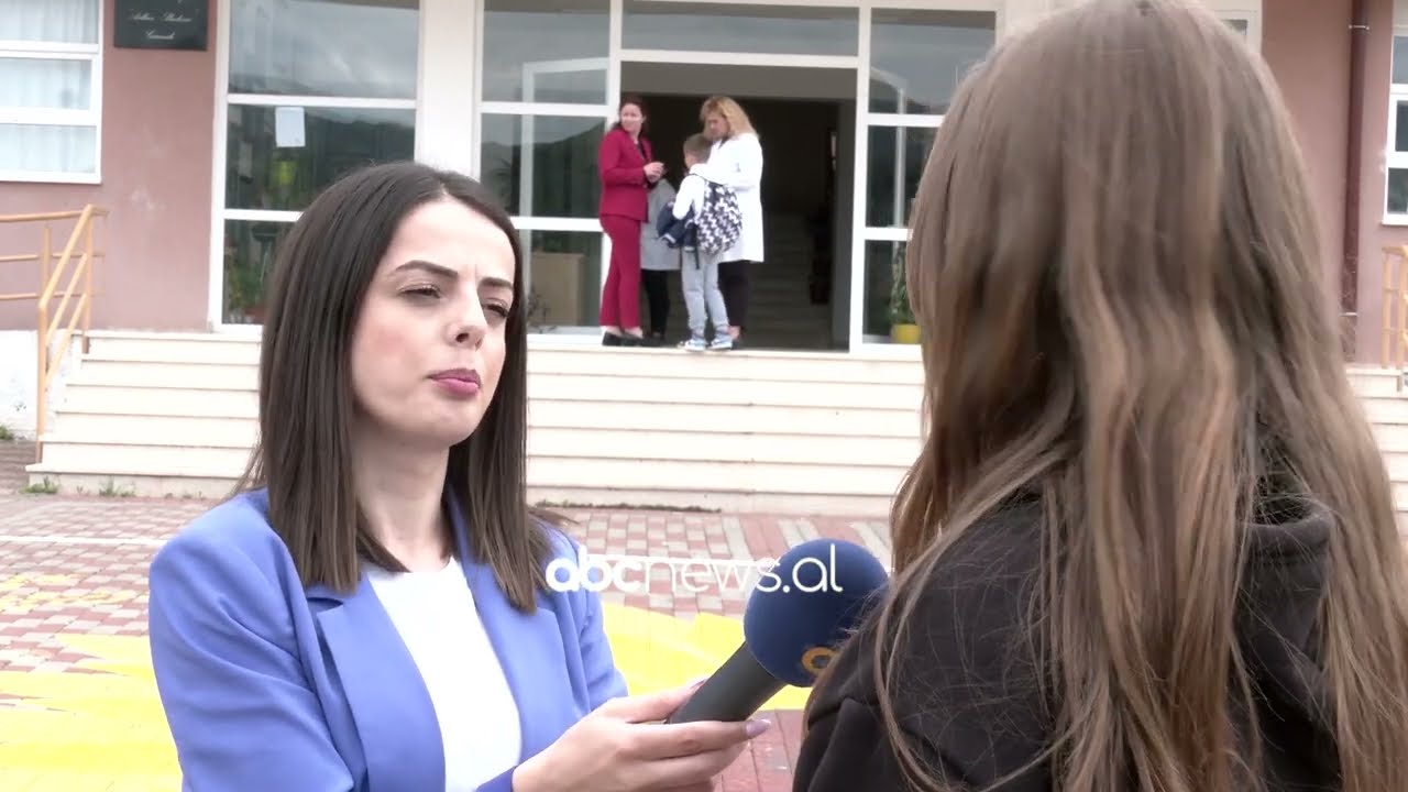 Lule dhe qirinj për të riun e vrarë, Gramshi në zi pas vrasjes së 16 vjeçarit | ABC News Albania
