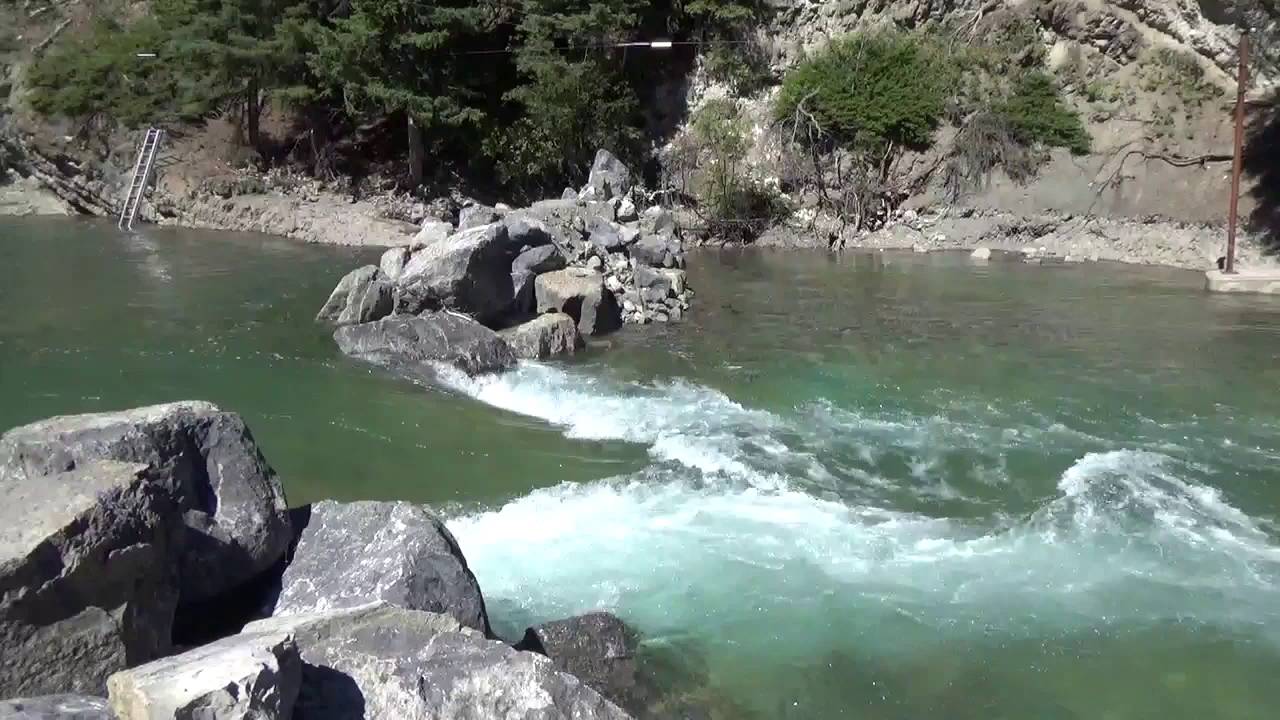 Paddling Kananaskis River Whitewater Course
