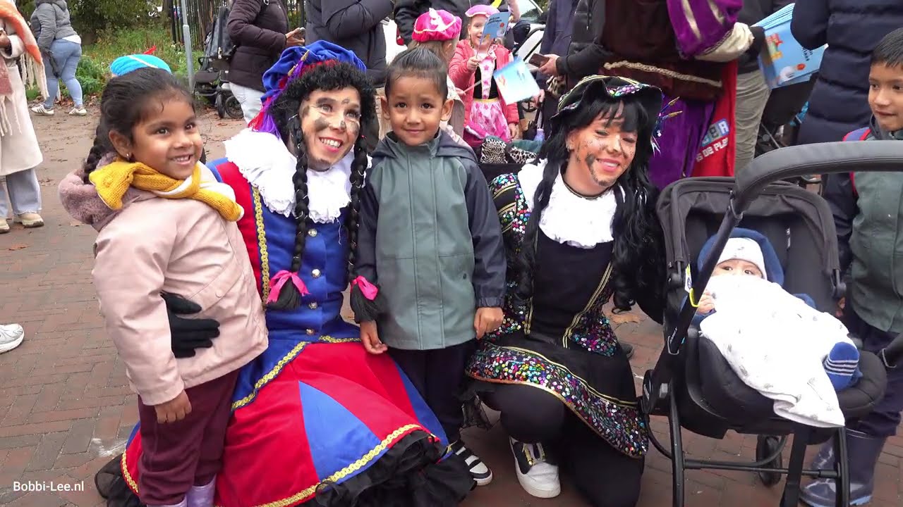 SinterKlaas intocht Zoetermeer 2025, bezoek aan de DORPSTRAAT en NicolaasPlein. Wat een Feest #3919B