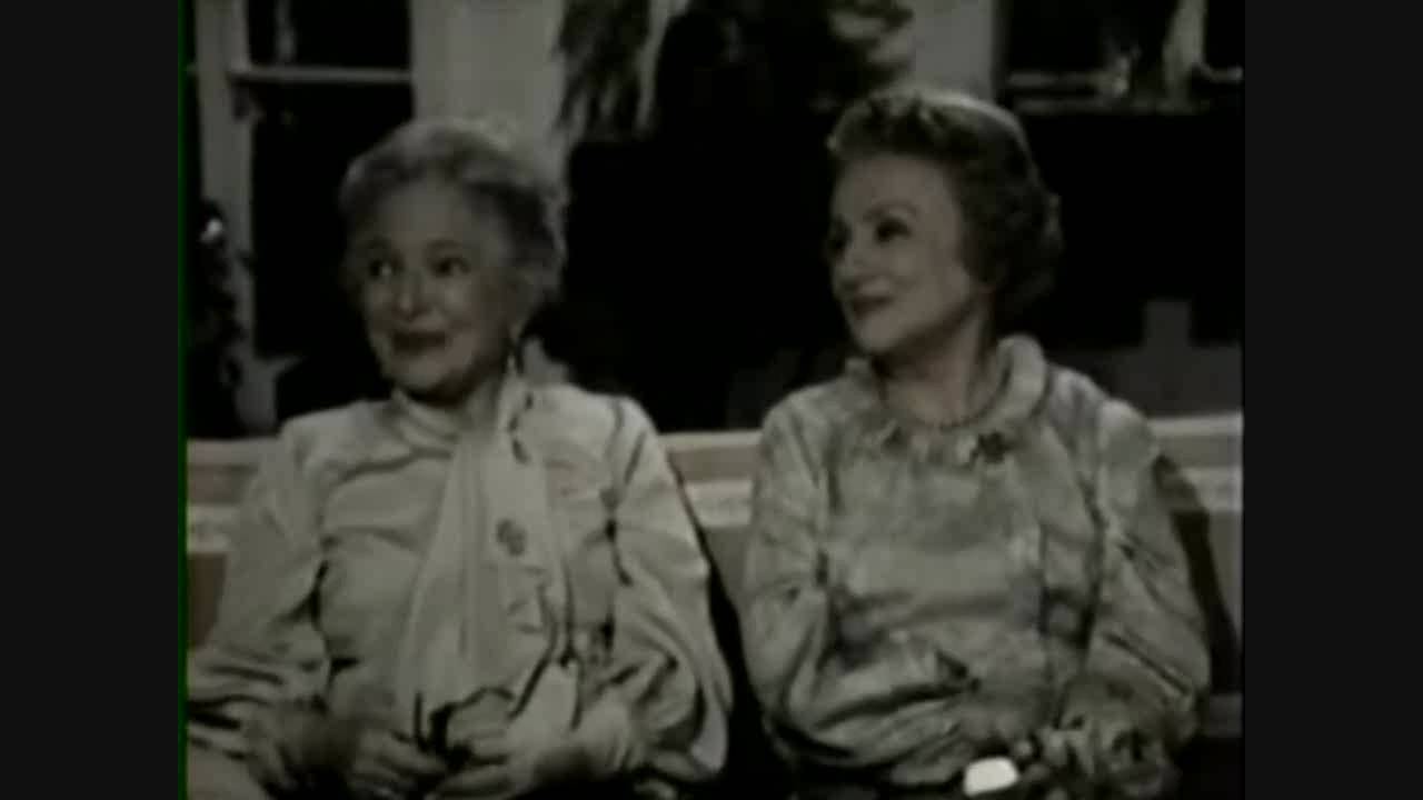 The Snoop Sisters Pilot Closing