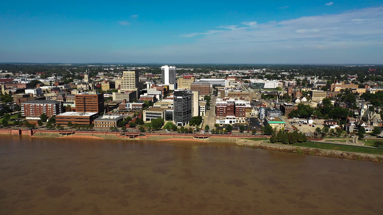 Downtown Evansville in 4k (mavic 2 pro footage)