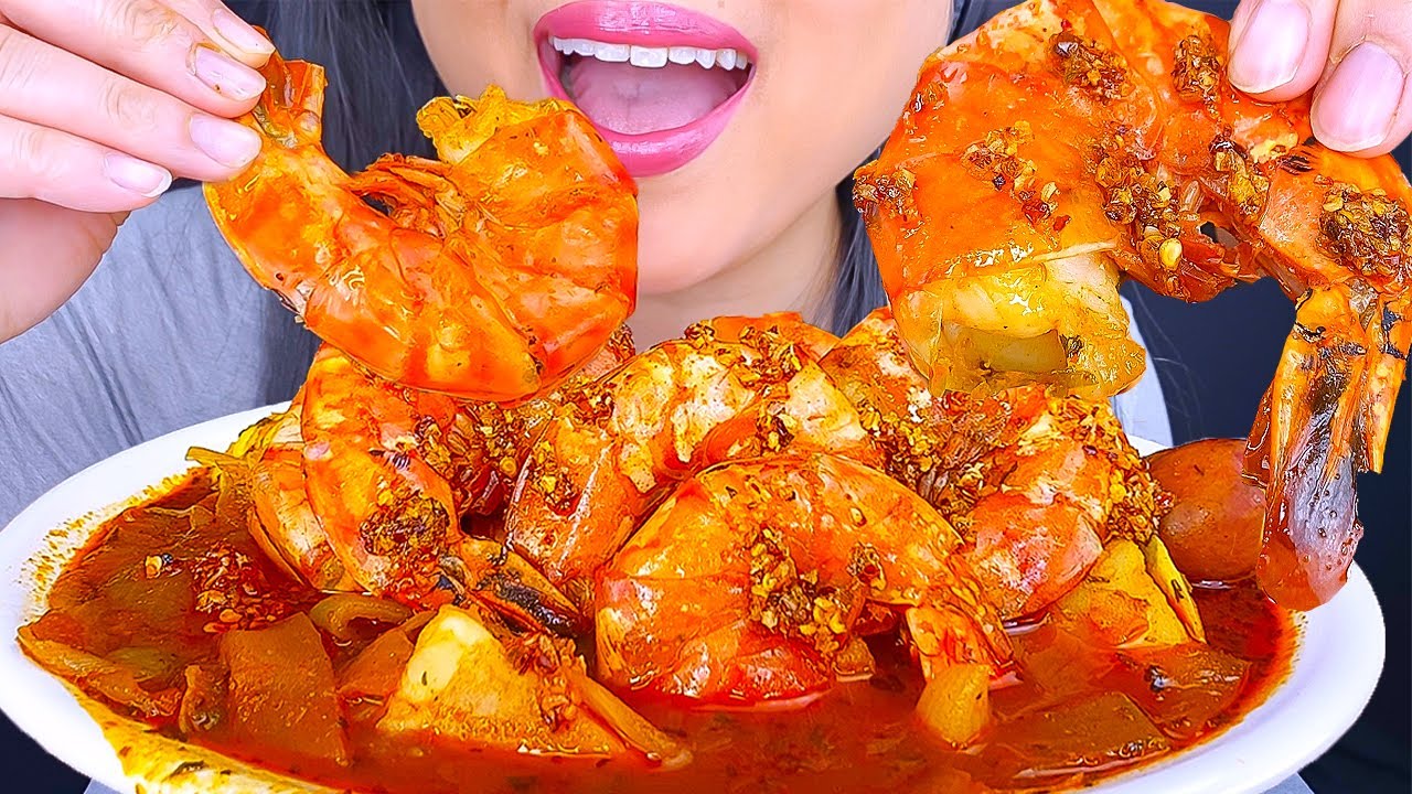 ASMR GIANT TIGER PRAWNS SEAFOOD BOIL (EATING SOUNDS) ASMR Phan
