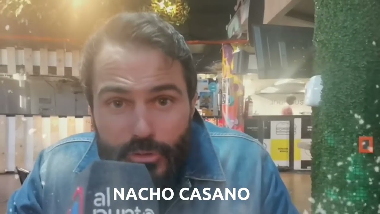 Nacho Casano les desea muuuy Feliz Navidad