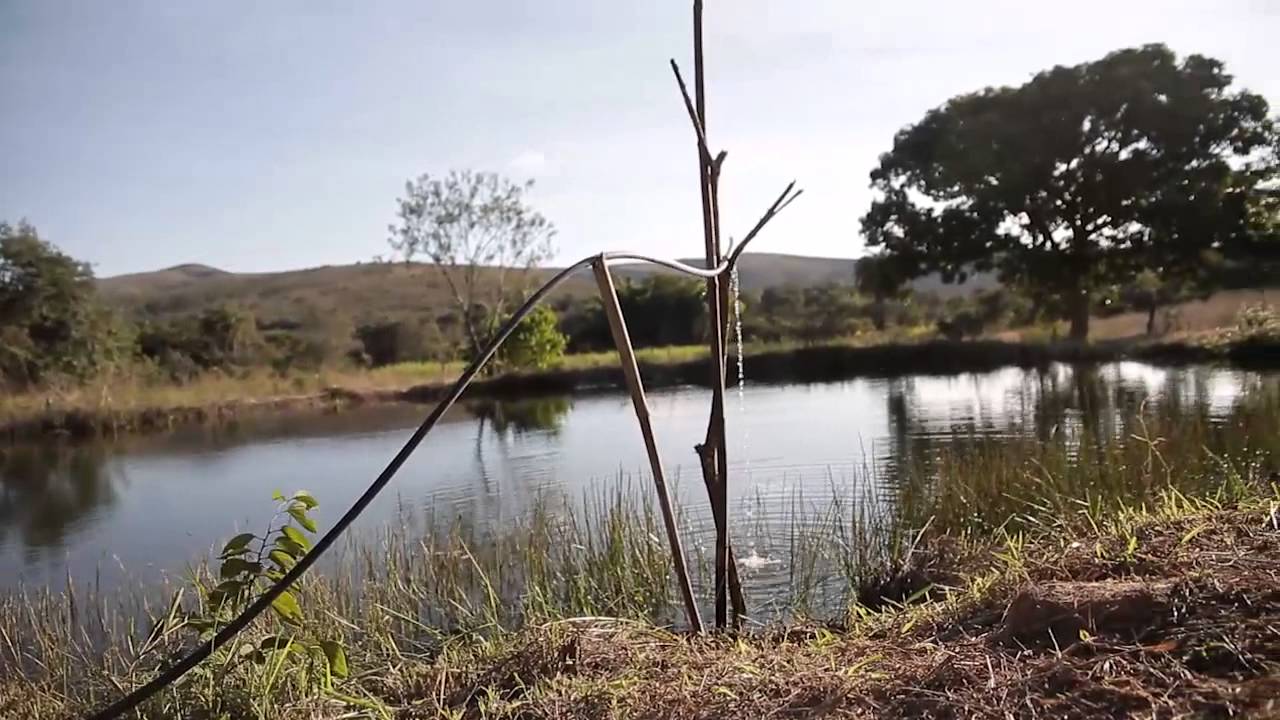 O armazenamento de água da chuva nas barraginhas