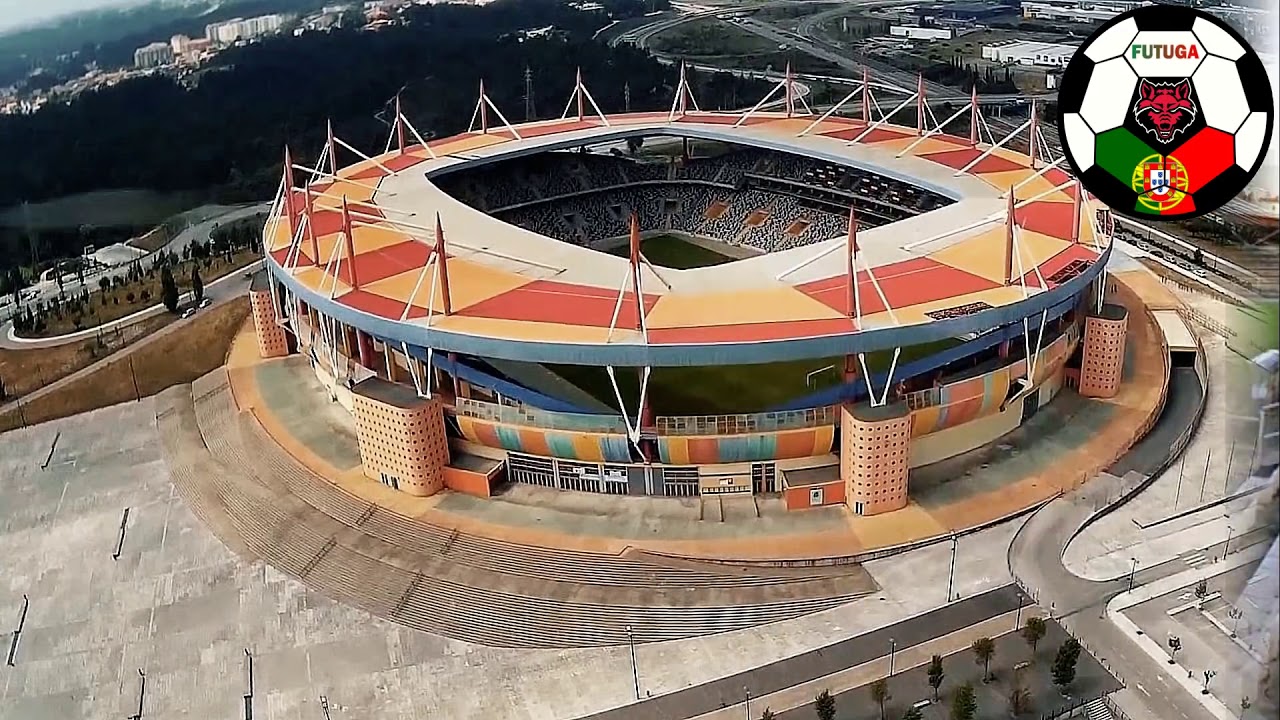 Como eram os Estádios antes do Euro 2004