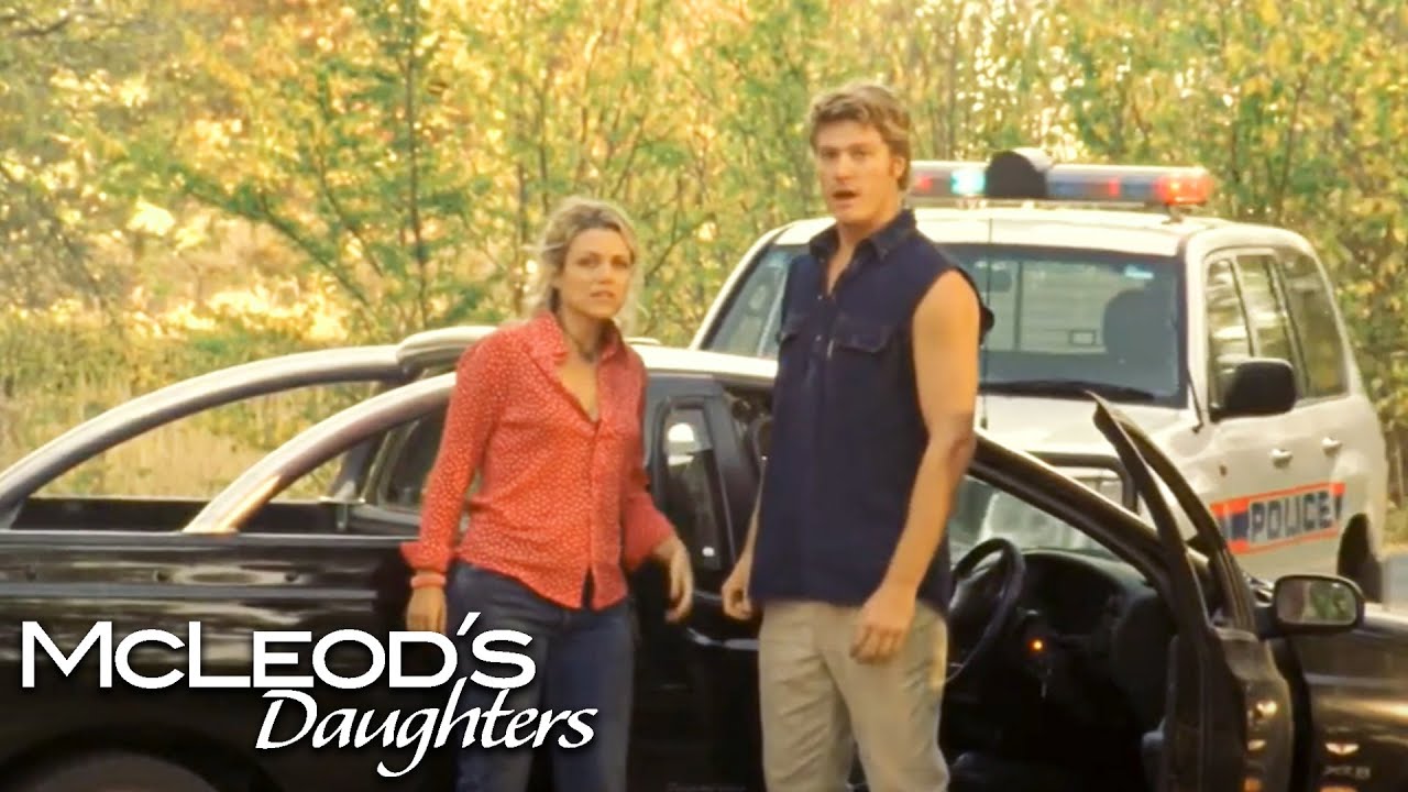 Stripped Bare | S02 EP16 | McLeod's Daughters