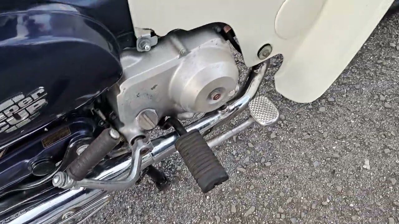 スーパーカブ70DX エンジン始動動画200
