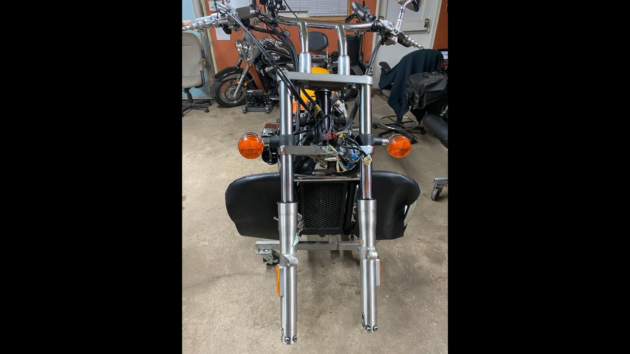 2008 Honda VTX 1300cc Fork Oil Replacement and Head Bearing Service.