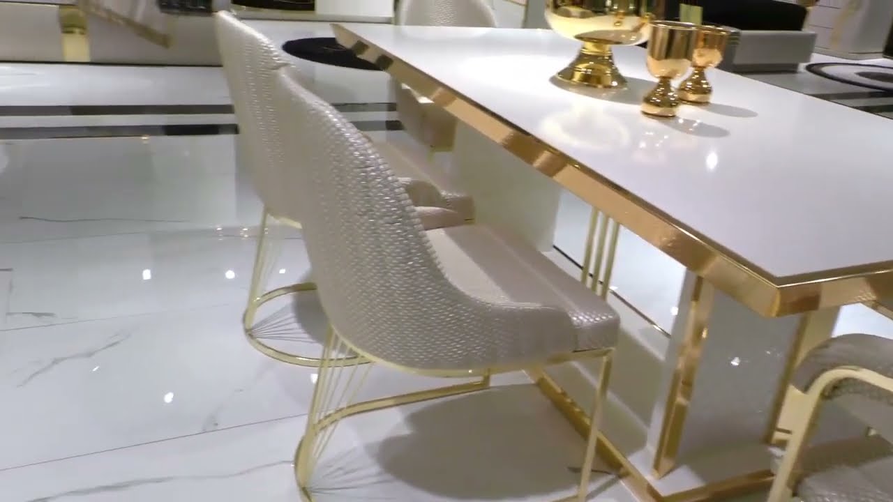 Un set per la cucina e la sala da pranzo di casa. XLmobili . Design moderno e comfort