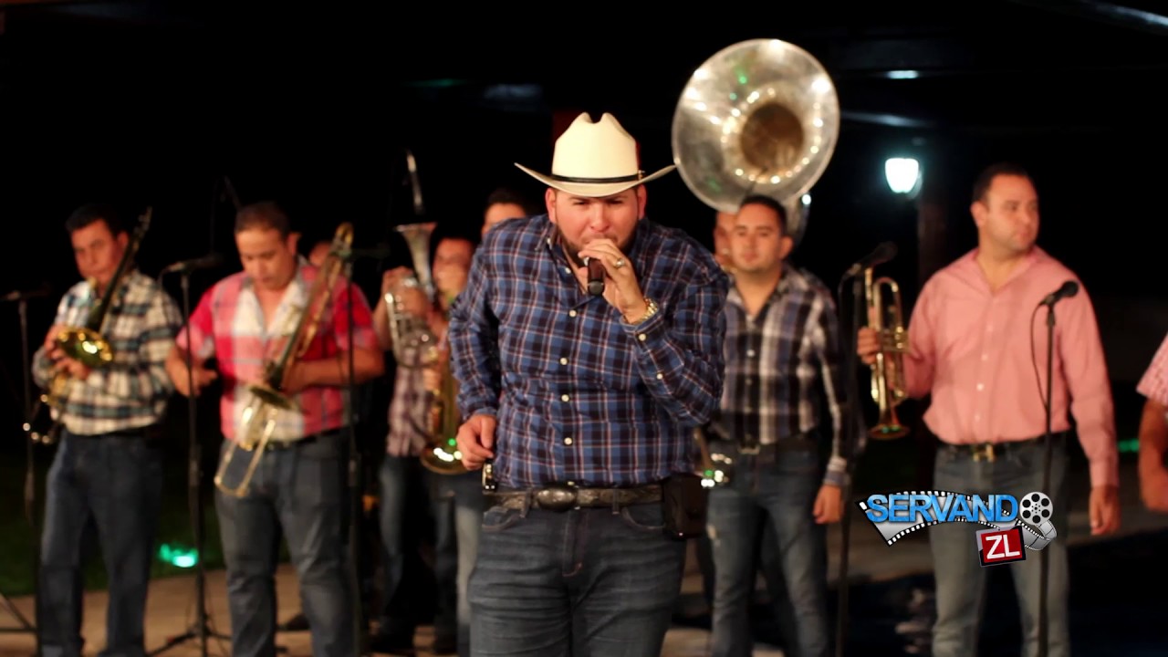 El Fantasma Ft. Banda Los Populares Del Llano - Vicente Limon (En Vivo 2016)