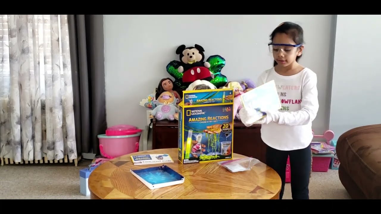 Sadie's Lab - Unboxing of Amazing Reactions Chemistry Set