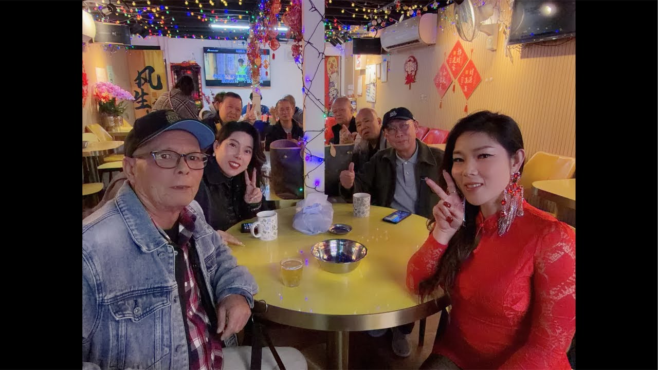 “香港才艺主播芯妮Queenie”祝愿大家中国情人节快乐，元宵节团圆美满🥰🥰🥰