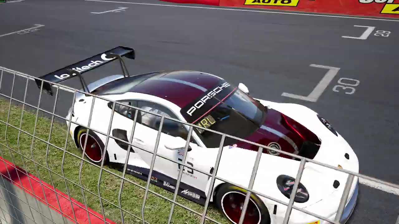 Insane Porsche Battle for the win - ACC - Mount Panorama