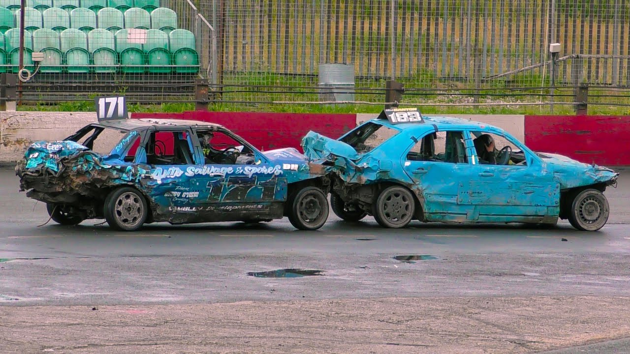 KING OF THE PEAK 2025 ~ Unlimited Bangers, Street Bangers & Junior Bangers @ Buxton Raceway