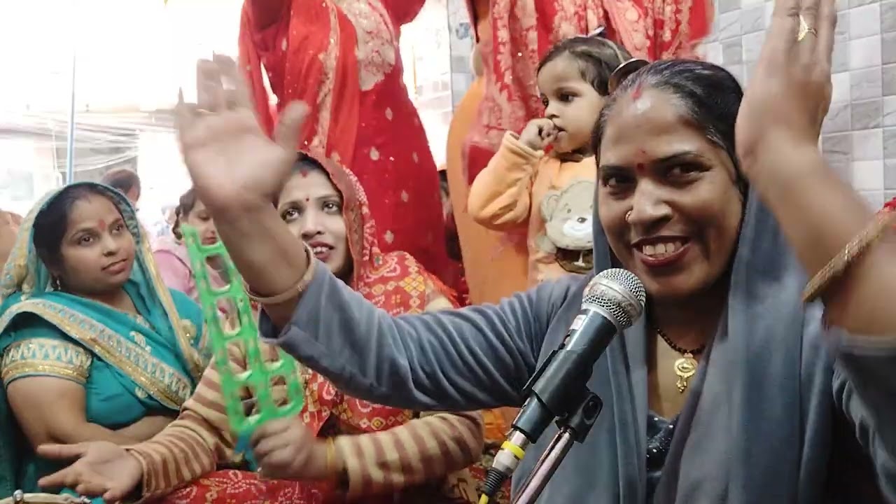 मैया चलो हमारे साथ अकेली घर न जाऊंगी! 🙏❤️☺️ #subscribe #like #comment #share 