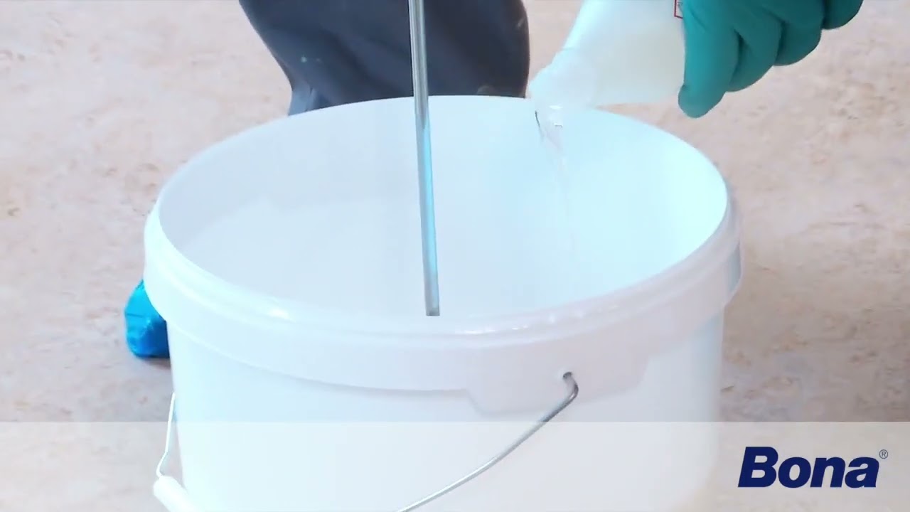 How to colour coat resilient floors with the Bona Resilient System