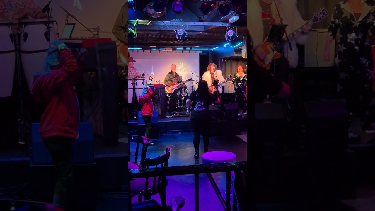 ❄️ Total Rex Bring T-Rex Magic to The Diamond | Sutton-in-Ashfield