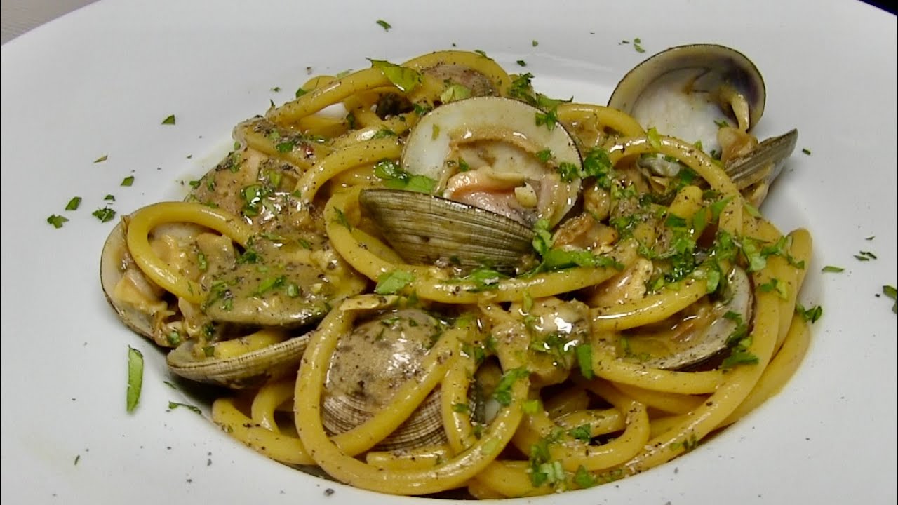 Spaghetti con le Vongole e Zafferano