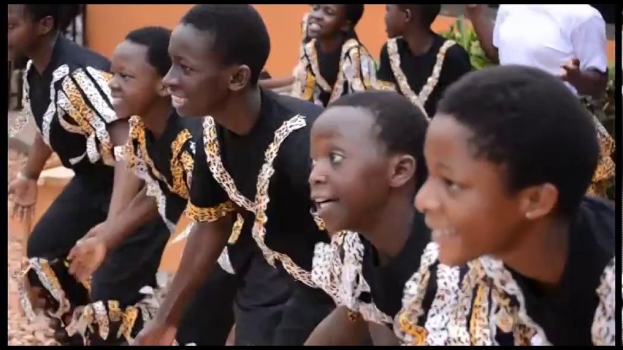 Runyege ntogoro dance (Amani Children's Choir)