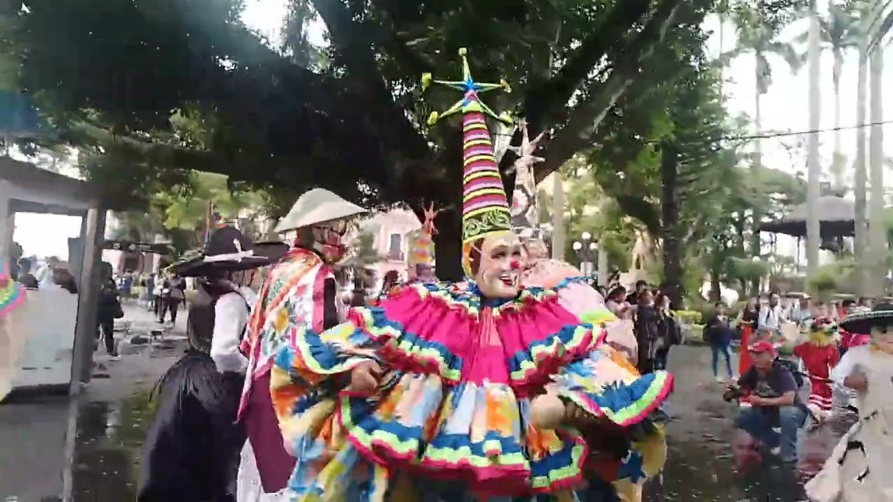 Córdoba conferencia mascaras dansantes Cuadrilla payasos San Miguel 